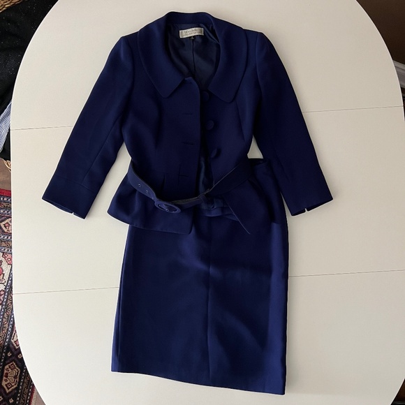 Paris Blue Women’s Business Suit - Picture 1 of 2